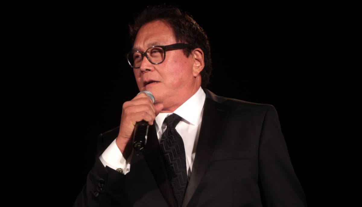 Robert Kiyosaki: América va a caer, y el Bitcoin llegará al millón de dólares