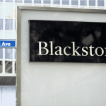 Gigante inversor de $1,2 billones compra Bitcoin a través de BlackRock