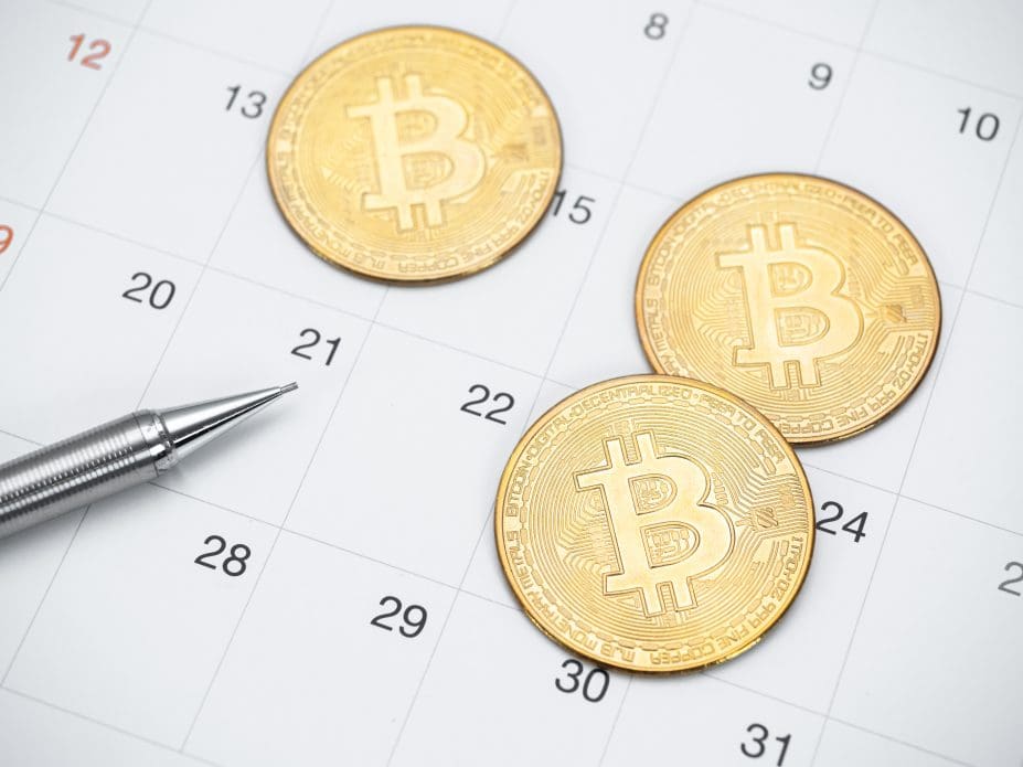 14:30: la hora clave que podría mover bitcoin un 10%