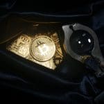 Un adolescente roba criptomonedas por valor de $250 millones y secuestran a sus padres