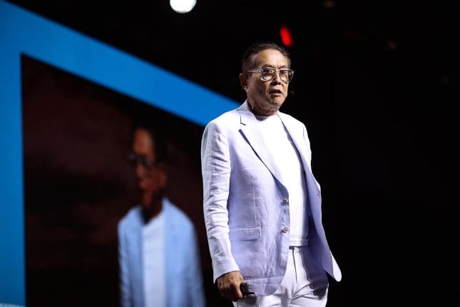 Robert Kiyosaki vuelve a advertir sobre una crisis y compra más BTC y oro