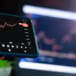 El precio del bitcoin estancado en un nivel clave, el crypto mercado se hunde