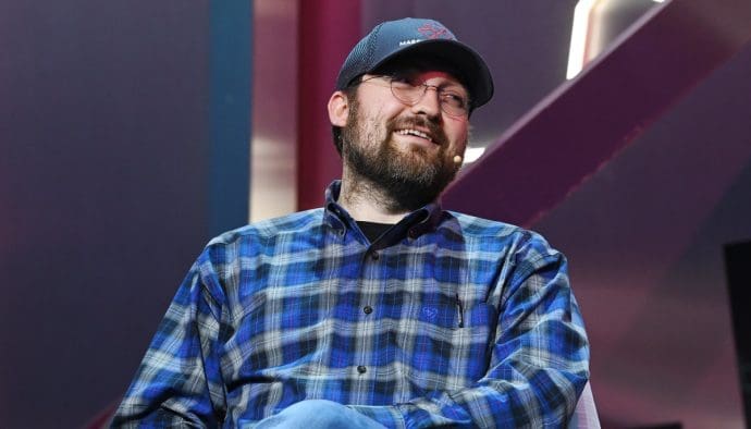 Fundador de Cardano, furioso: “Ethereum copia la tecnología de Cardano”