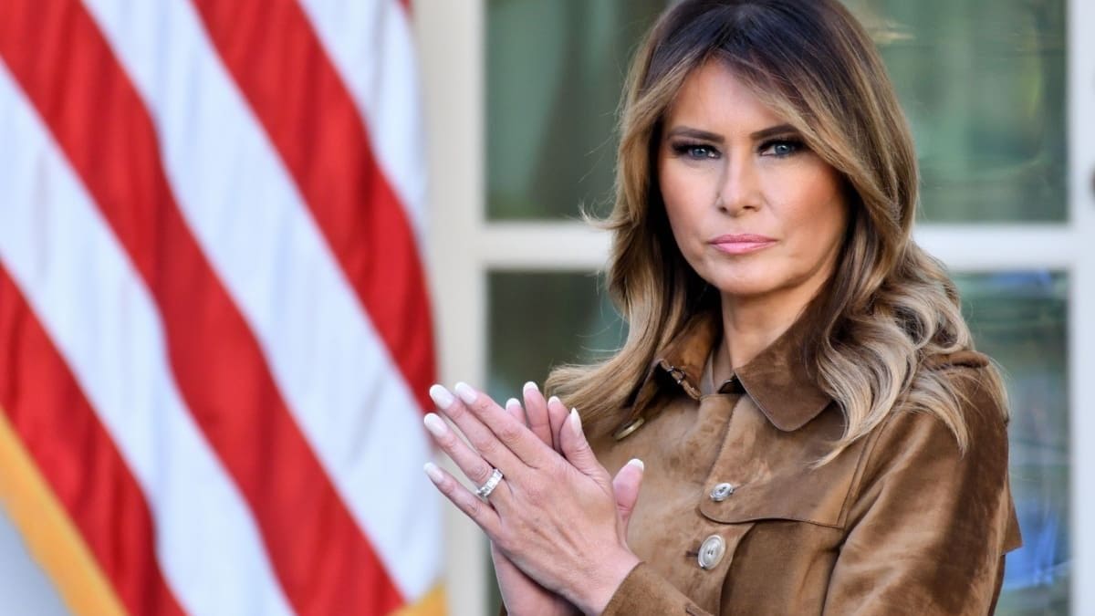 Melania Trump sigue promocionando su propia memecoin