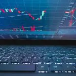 El XRP podría subir con fuerza gracias al «cruce dorado», el mercado espera confirmación