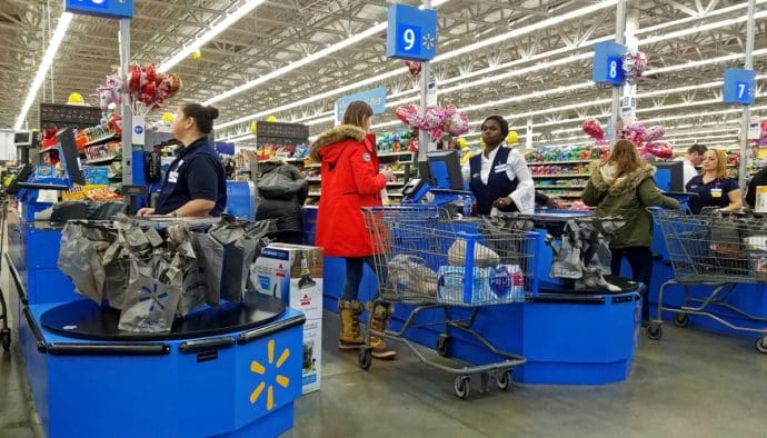 ¿Amazon lanza su propia criptomoneda? Los bancos se ponen nerviosos
