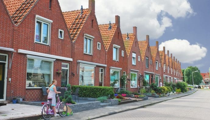 Este país está regalando casas - Si tienes las agallas para ir
