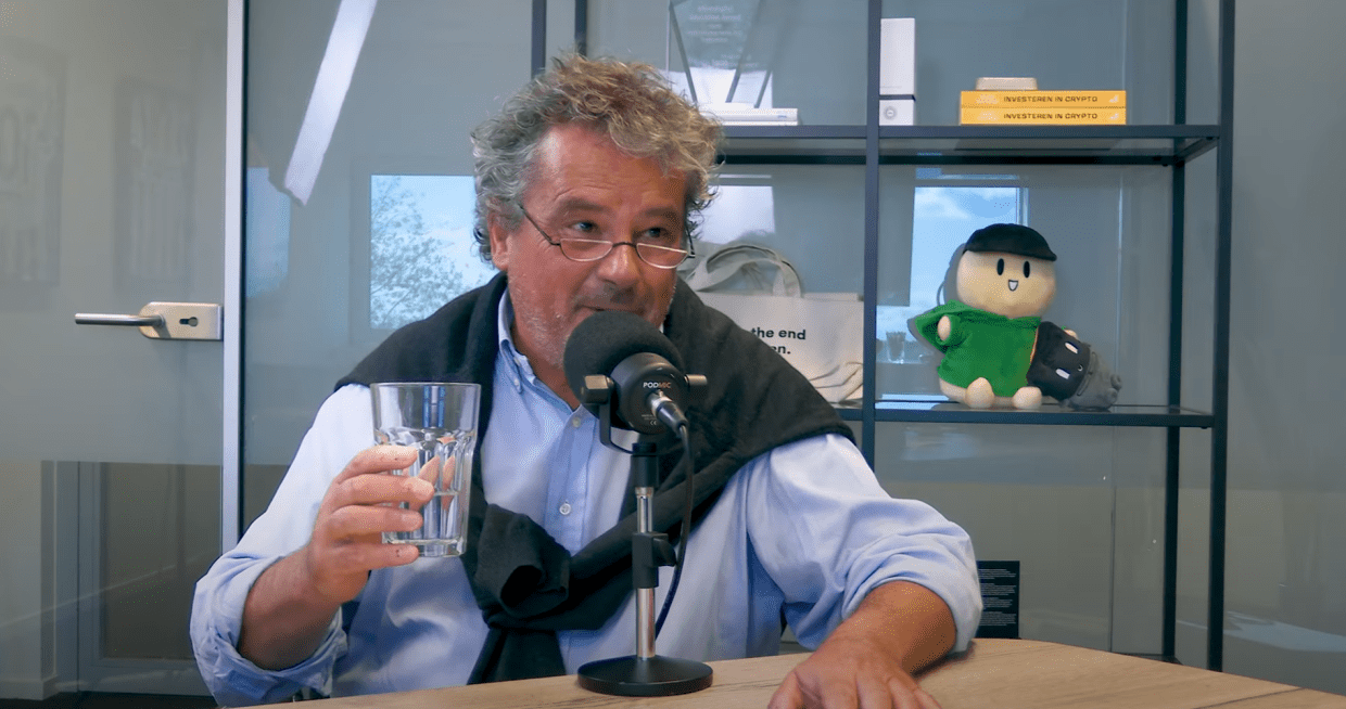 Een afbleeding van Norbert uit podcast 'De cryptotafel' op Spotify.