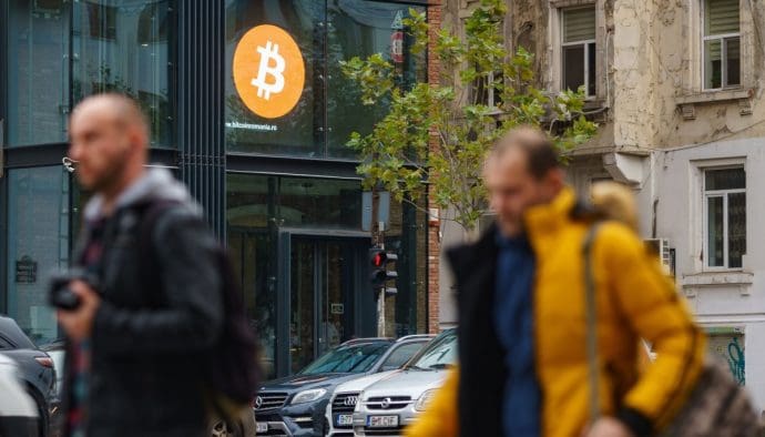 Bitcoin como salvavidas para las empresas: Experto se muestra crítico