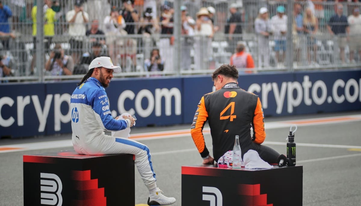Miles de españoles con criptomonedas reclaman una gorra McLaren de F1 gratis Miles de españoles con criptomonedas reclaman una gorra McLaren de F1 gratis