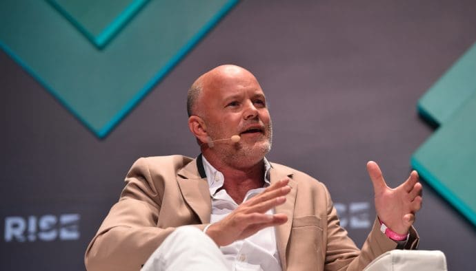 “Llega la temporada de Solana”, dice un multimillonario que compra €450 millones