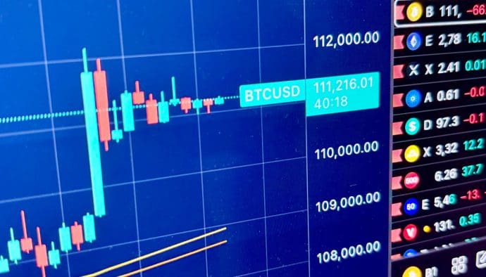 Bitcoin alcanza su precio más alto hasta la fecha; ETH, XRP y SUI se disparan