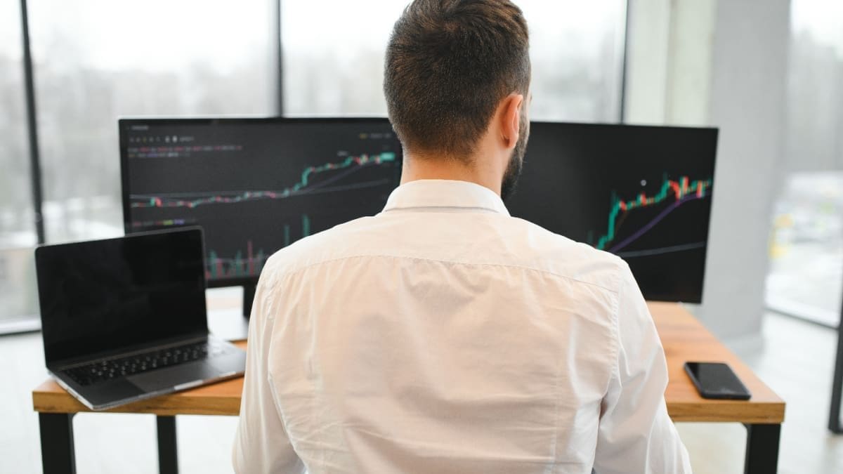 Millones huyen de Bitcoin, pero el inversor común despierta