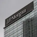 Hombre de 32 años estafa a JPMorgan: €161 millones por usuarios falsos