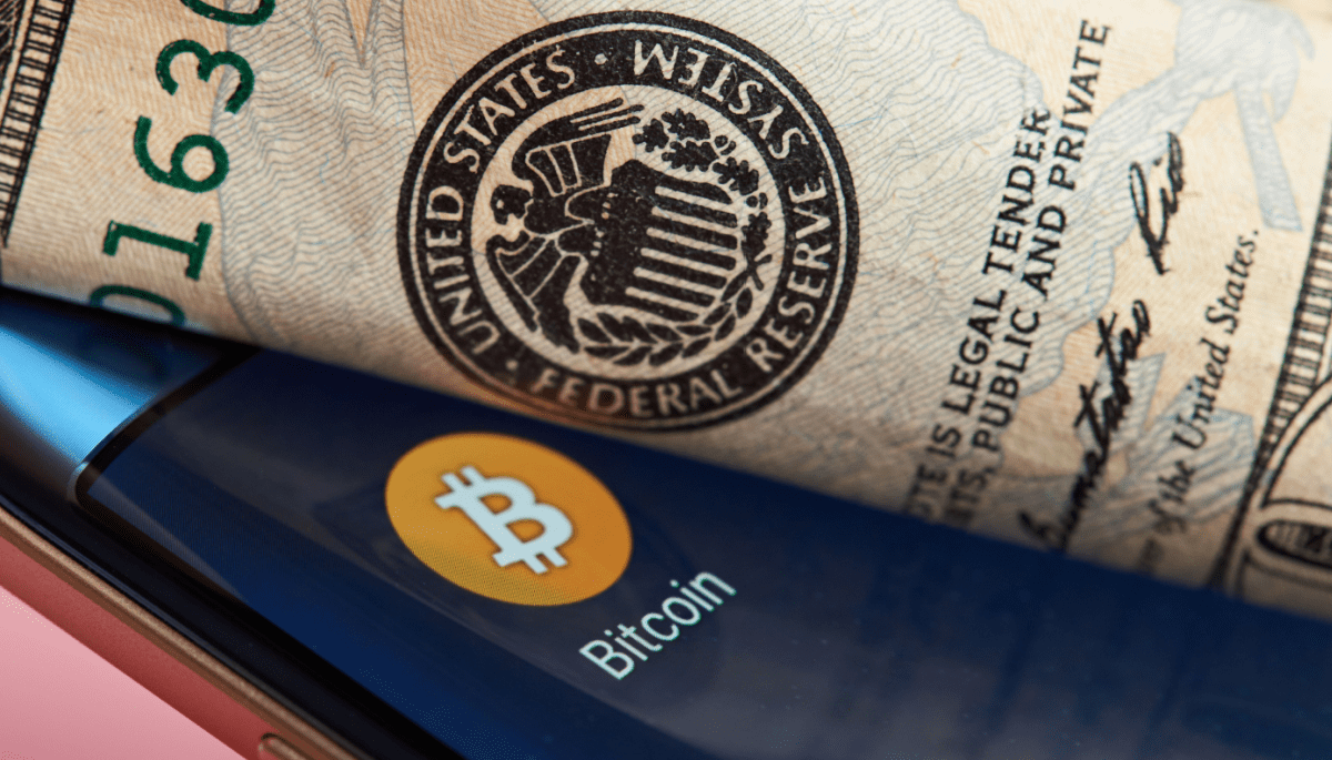 Bitcoin en punto crítico: 96% espera recorte de tipos