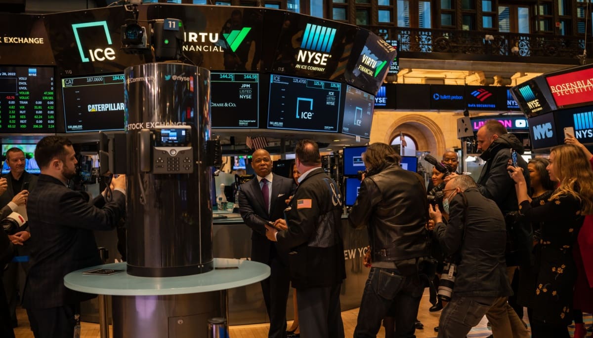Wall Street invierte miles de millones en ETH y deja de lado a BTC