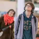 Este es el multimillonario más joven (19 años) del mundo: así de rico es