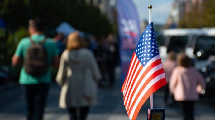 Cripto y economía sufren golpes por el caos político: “Cada semana cuesta €6.000 millones”