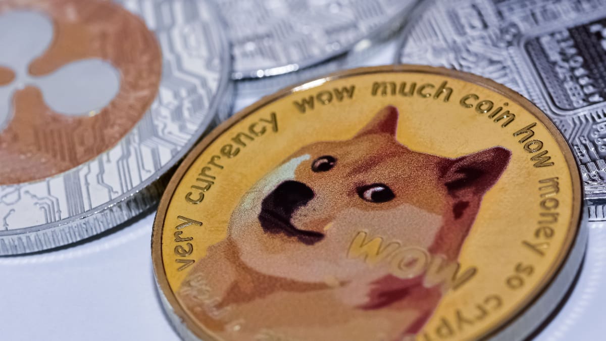 XRP y Dogecoin están subiendo tanto por este motivo