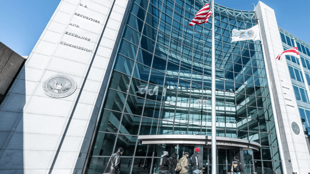 ETFs en auge: Solana y XRP dominan la atención del mercado