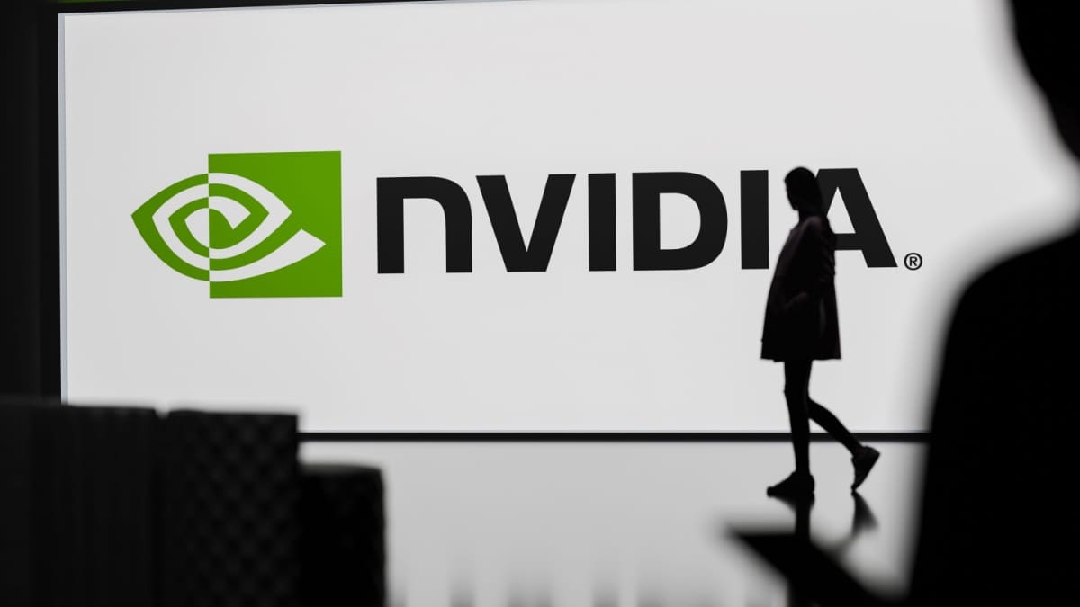 Nvidia rompe récord: vale €4,2 billones y crecen temores por la IA Nvidia rompe récord: vale €4,2 billones y crecen temores por la IA