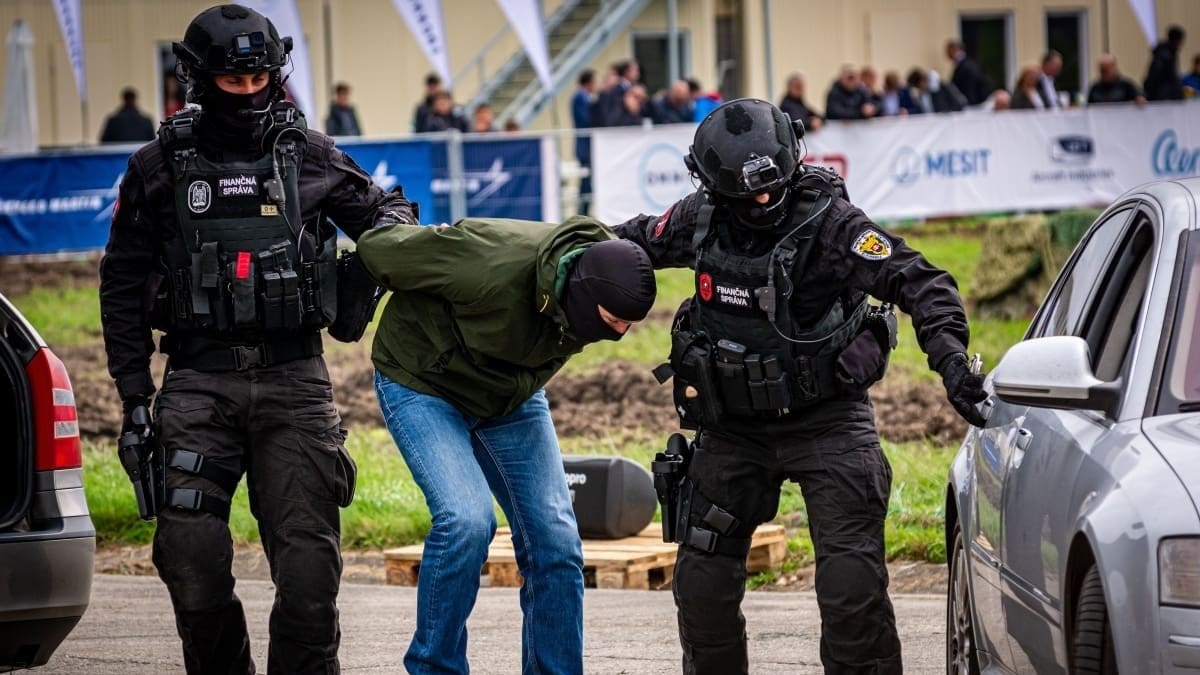 Una banda de delincuentes blanquea millones con criptomonedas: Europol toma medidas