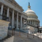 Bitcoin sube tras gran noticia desde Washington; XRP toma protagonismo