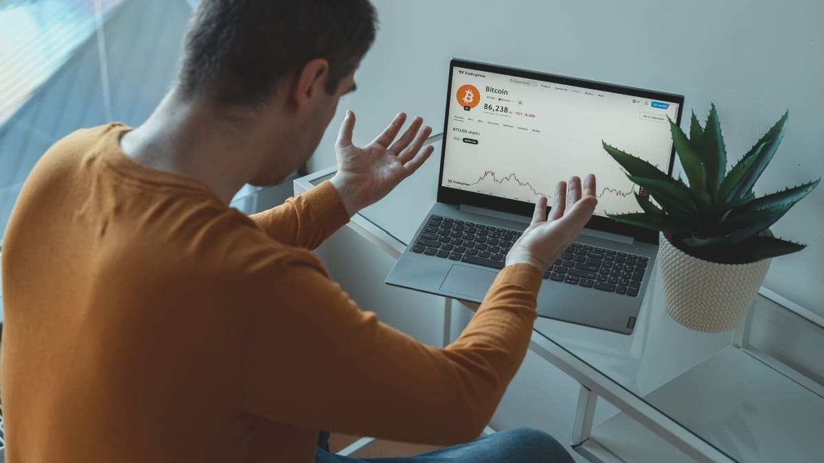 Experto cripto advierte: Bitcoin pisa hielo fino bajo los €71.000