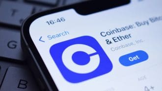 XRP, Cardano y Dogecoin atraen nuevo capital vía Coinbase