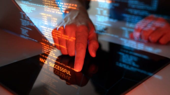 Hackers roban 147 M€ en DeFi este Q1: Una fuerte caída anual