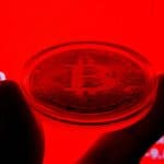 Inversores de bitcoin venden con pérdidas desde hace 30 días