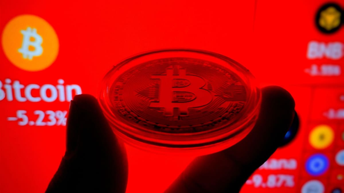 Inversores de bitcoin venden con pérdidas desde hace 30 días