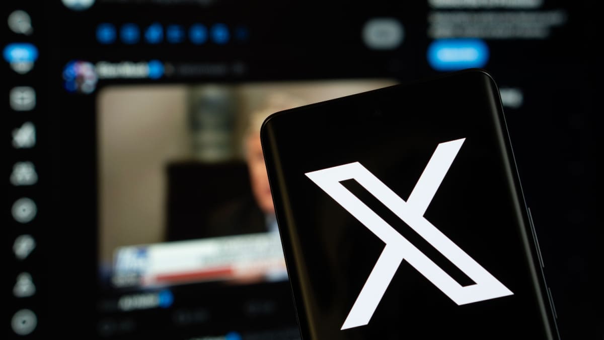 Elon Musk interviene: X bloquea proyectos cripto por spam de IA