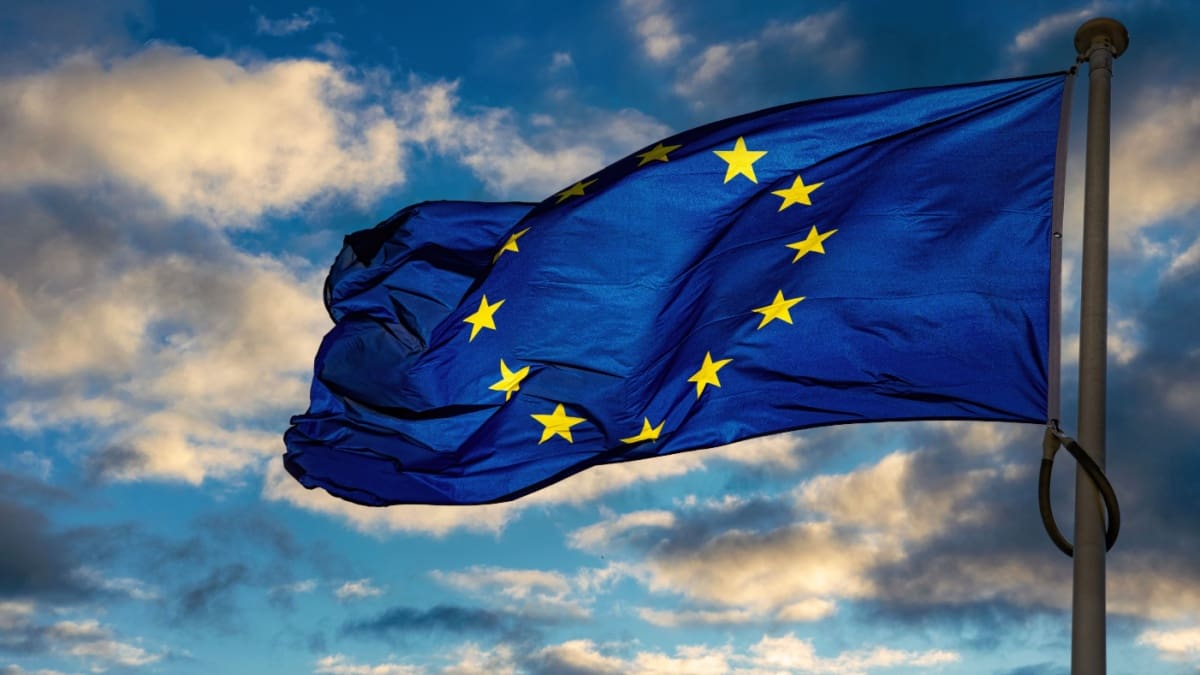 Europa cuestiona las stablecoins y respalda el euro digital