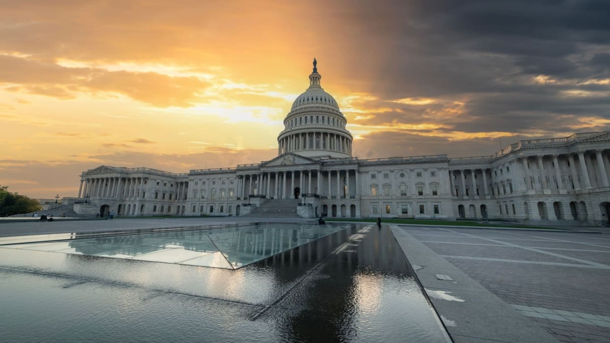 Cripto en tensión por la fecha límite: ¿EE. UU. se paraliza? Trump responde