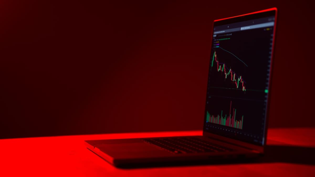 La economía es fuerte, pero Bitcoin no sube: ¿cómo es posible?