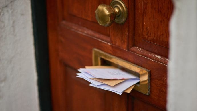 Nuevas cartas fraudulentas a usuarios de Ledger y Trezor