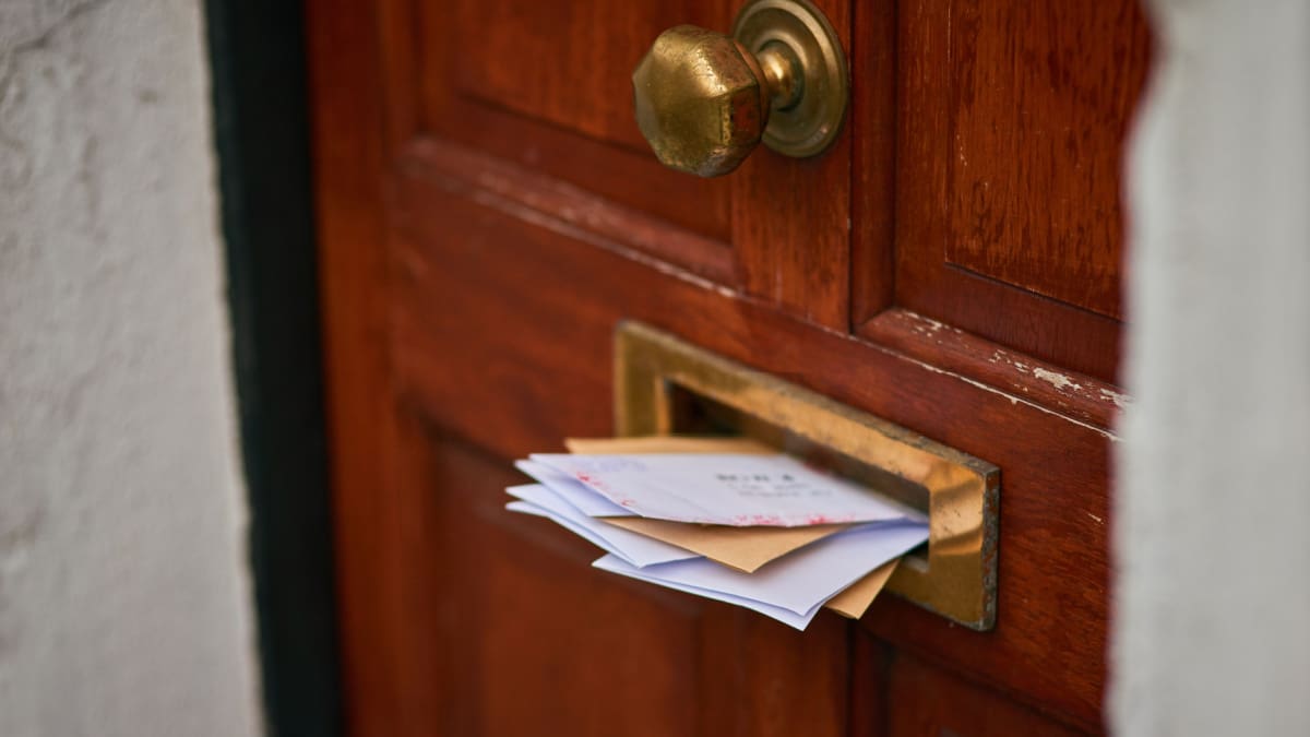 Nuevas cartas fraudulentas a usuarios de Ledger y Trezor