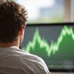 Dogecoin no es una “carta Pokémon rara”, pero sube un 234 % con un bot