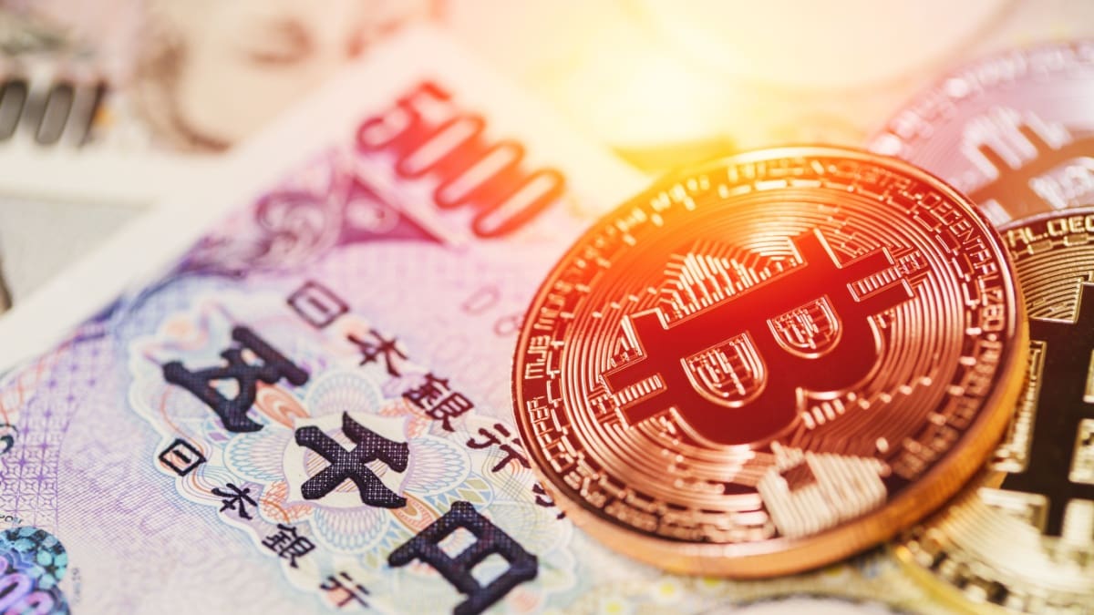 La bolsa japonesa en récord; oro y Bitcoin suben con cautela