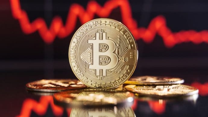 Bitcoin cae, pero un alto directivo cripto reafirma su confianza