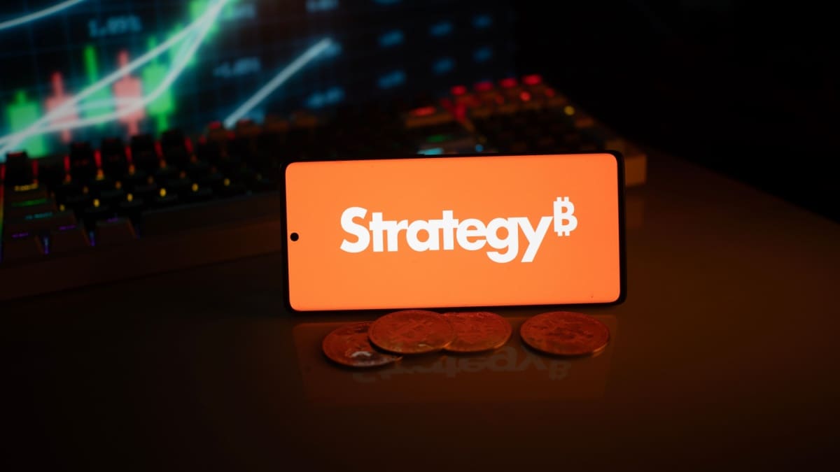 Strategy minimiza ventas de Bitcoin: “Seguimos comprando”