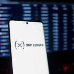 Ripple despliega la alfombra roja a los bancos y sube a contracorriente