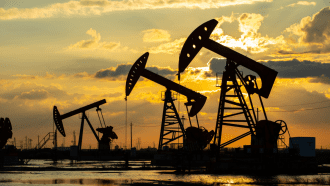 Por qué la crisis del petróleo puede beneficiar a Bitcoin