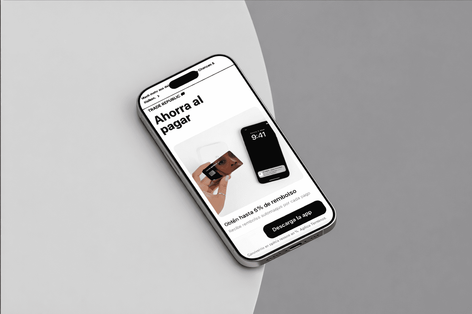 Aplicación de Trade Republic mostrando pagos digitales y cashback en smartphone