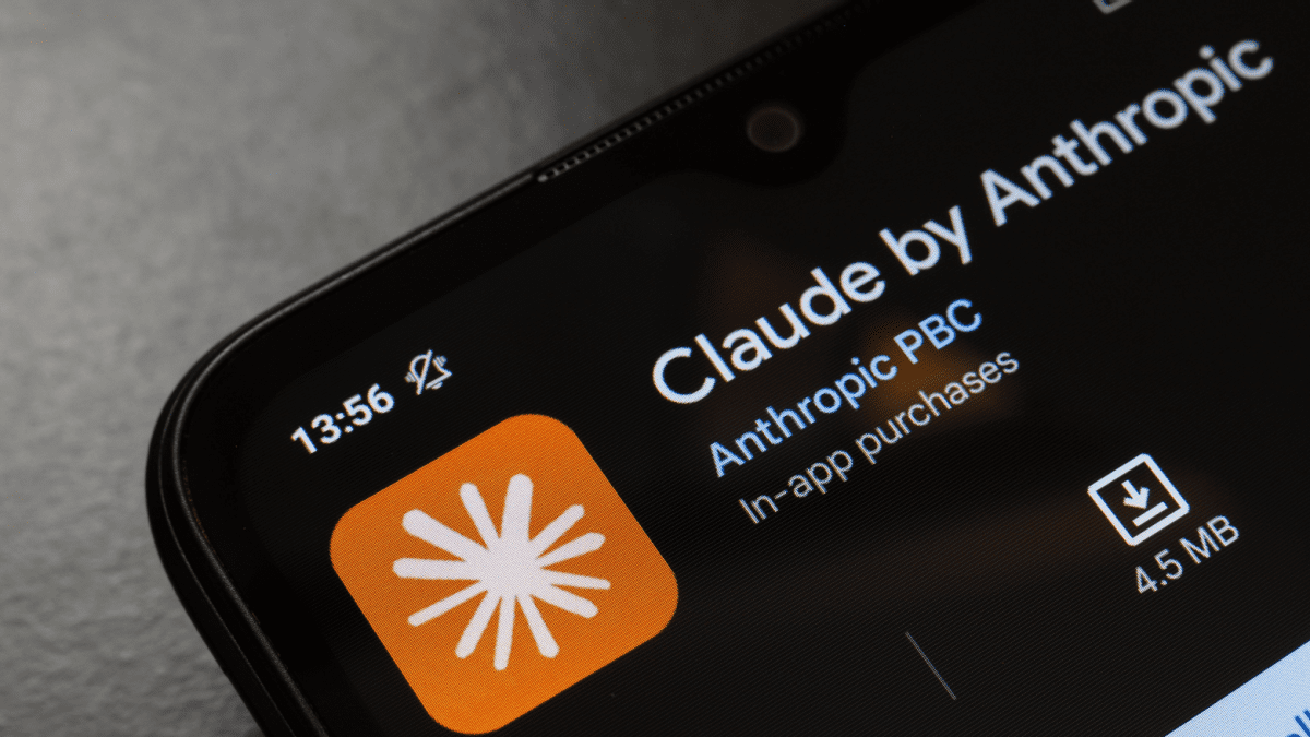 Mineros de Bitcoin pivotan a la IA tras acuerdos de miles de millones