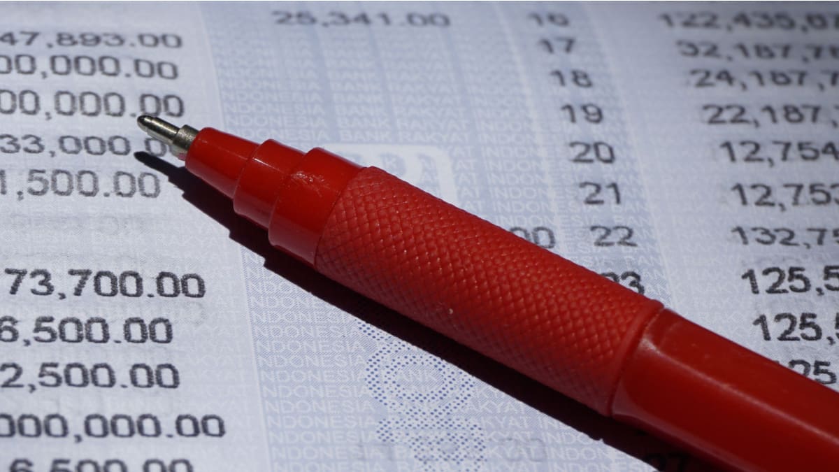 Crypto Rewind: casas, memecoins y hacks en una semana de errores