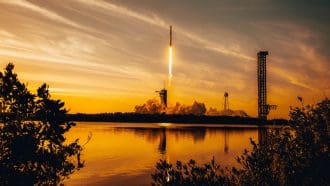 SpaceX planea salir a bolsa en secreto con 1,5 billones