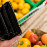 36% de los criptoinversores recortan en comida tras la volatilidad del mercado