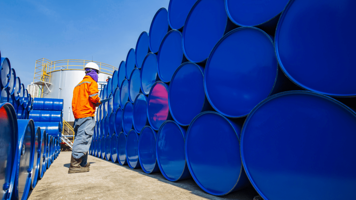 La atención se desplaza de oro y bitcoin hacia el petróleo: este es el motivo